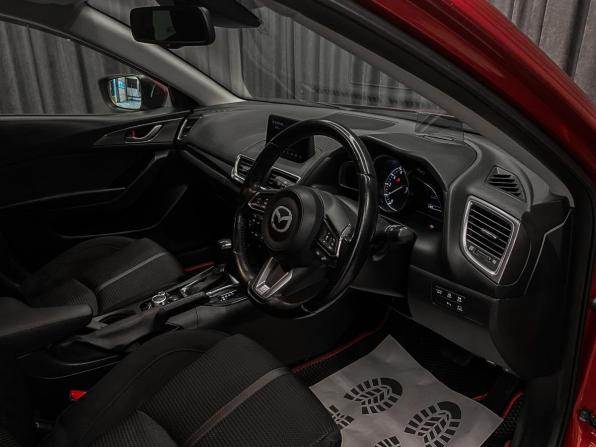 Mazda Axela III Рестайлинг с пробегом 2017 года, цена 1 250 000 рублей, 130000 км, хэтчбек, Автокод Объявления