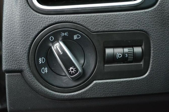 Volkswagen Polo V с пробегом 2014 года, цена 750 000 рублей, 180032 км, седан, Автокод Объявления