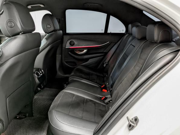Mercedes-Benz E-Класс V (W213 S213 C238) Рестайлинг с пробегом 2021 года, цена 5 600 000 рублей, 34586 км, седан, Автокод Объявления