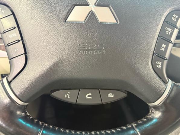 Mitsubishi Pajero IV Рестайлинг 2 с пробегом 2017 года, цена 3 249 000 рублей, 99700 км, внедорожник, Автокод Объявления