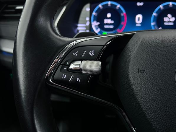 Skoda Octavia IV (A8) с пробегом 2020 года, цена 2 830 000 рублей, 46496 км, лифтбек, Автокод Объявления