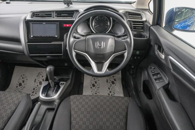 Honda Fit III с пробегом 2016 года, цена 999 000 рублей, 110212 км, хэтчбек, Автокод Объявления