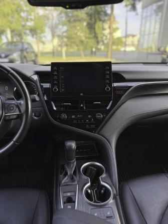 Toyota Camry VIII (XV70) Рестайлинг с пробегом 2021 года, цена 2 800 000 рублей, 115473 км, седан, Автокод Объявления