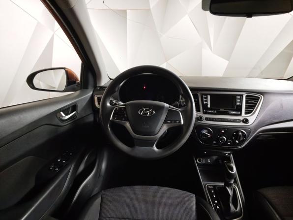 Hyundai Solaris II Рестайлинг с пробегом 2021 года, цена 1 219 000 рублей, 176104 км, седан, Автокод Объявления