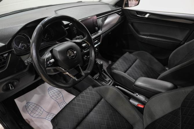 Skoda Rapid II с пробегом 2021 года, цена 2 099 000 рублей, 95000 км, лифтбек, Автокод Объявления