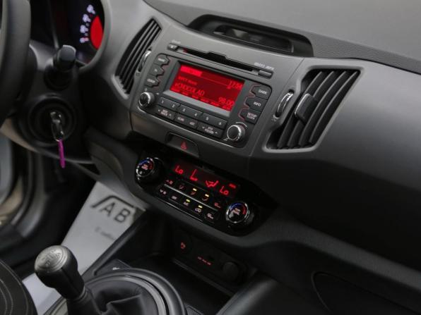 Kia Sportage III с пробегом 2012 года, цена 1 049 000 рублей, 136000 км, внедорожник, Автокод Объявления