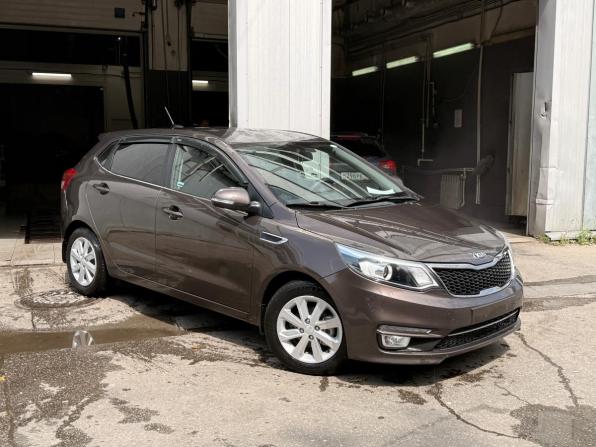 Kia Rio III Рестайлинг с пробегом 2017 года, цена 1 020 000 рублей, 180065 км, хэтчбек, Автокод Объявления