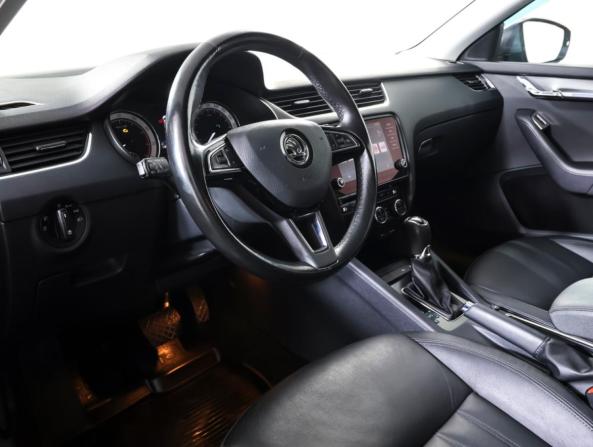 Skoda Octavia III (A7) Рестайлинг с пробегом 2017 года, цена 2 125 000 рублей, 138487 км, лифтбек, Автокод Объявления