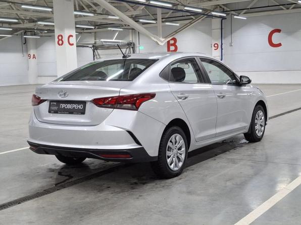 Hyundai Solaris II Рестайлинг с пробегом 2021 года, цена 1 405 000 рублей, 134363 км, седан, Автокод Объявления