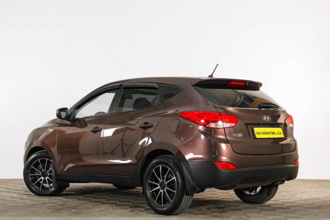 Hyundai ix35 I Рестайлинг с пробегом 2015 года, цена 1 259 000 рублей, 195500 км, внедорожник, Автокод Объявления