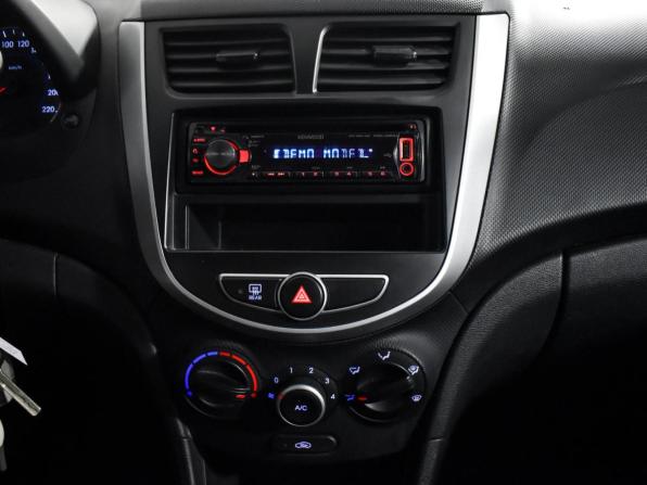 Hyundai Solaris I с пробегом 2012 года, цена 545 000 рублей, 153190 км, хэтчбек, Автокод Объявления