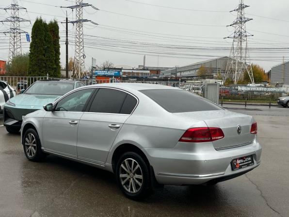 Volkswagen Passat B7 с пробегом 2011 года, цена 850 000 рублей, 241680 км, седан, Автокод Объявления