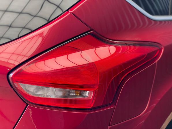 Ford Focus III Рестайлинг с пробегом 2018 года, цена 1 334 000 рублей, 76072 км, хэтчбек, Автокод Объявления