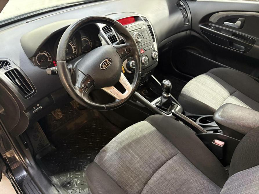 Kia Ceed I Рестайлинг Санкт-Петербург  - изображение 12