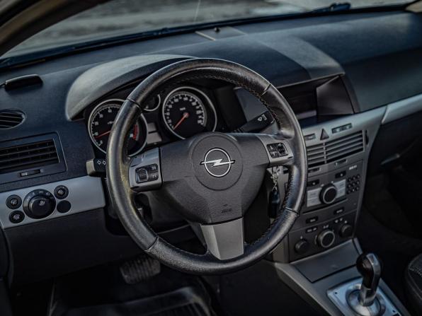 Opel Astra H Рестайлинг с пробегом 2006 года, цена 329 000 рублей, 255975 км, хэтчбек, Автокод Объявления