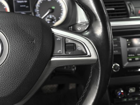 Skoda Rapid I с пробегом 2016 года, цена 1 239 000 рублей, 183372 км, лифтбек, Автокод Объявления