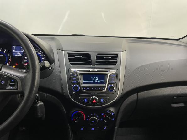 Hyundai Solaris I Рестайлинг с пробегом 2015 года, цена 920 000 рублей, 131299 км, седан, Автокод Объявления