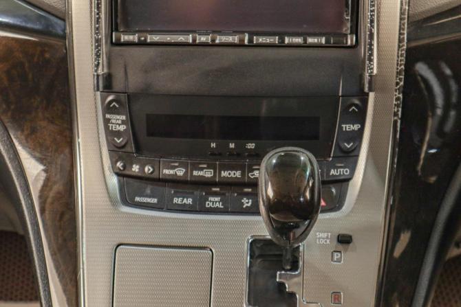 Toyota Alphard II с пробегом 2011 года, цена 2 619 000 рублей, 109665 км, минивэн, Автокод Объявления