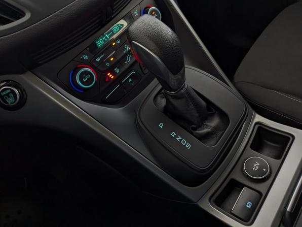 Ford Kuga II Рестайлинг с пробегом 2017 года, цена 1 750 000 рублей, 126876 км, внедорожник, Автокод Объявления