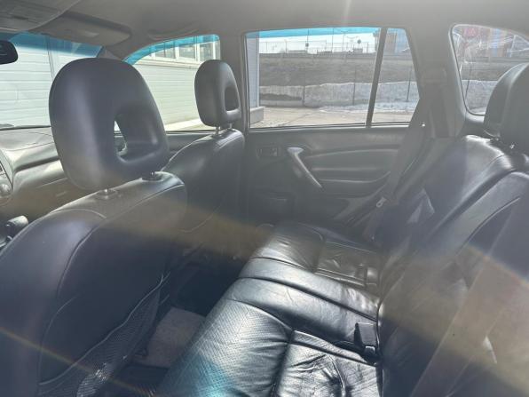 Toyota RAV4 II (XA20) Рестайлинг с пробегом 2004 года, цена 660 000 рублей, 242511 км, внедорожник, Автокод Объявления