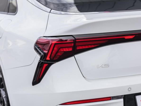 Kia K5 III Рестайлинг с пробегом 2025 года, цена 3 798 000 рублей, 20088 км, седан, Автокод Объявления