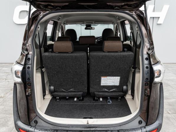 Toyota Sienta II с пробегом 2015 года, цена 1 530 000 рублей, 39763 км, компактвэн, Автокод Объявления