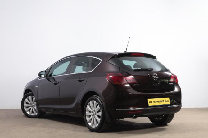 Opel Astra J Рестайлинг с пробегом 2014 года, цена 999 000 рублей, 126000 км, хэтчбек, Автокод Объявления