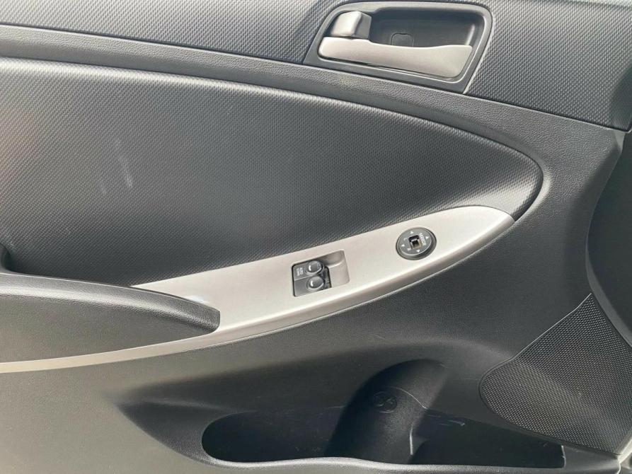 Hyundai Solaris I Рестайлинг Набережные Челны  - изображение 6