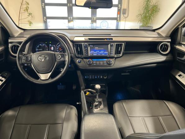 Toyota RAV4 IV (XA40) Рестайлинг с пробегом 2018 года, цена 2 250 000 рублей, 207202 км, внедорожник, Автокод Объявления