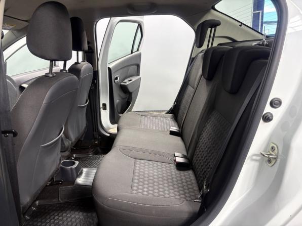 Renault Logan II Рестайлинг с пробегом 2019 года, цена 970 000 рублей, 104325 км, седан, Автокод Объявления