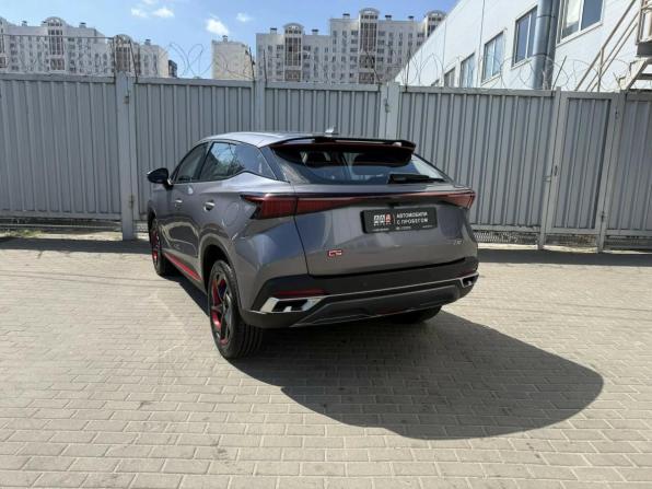 Omoda C5 I с пробегом 2022 года, цена 1 555 000 рублей, 89135 км, внедорожник, Автокод Объявления