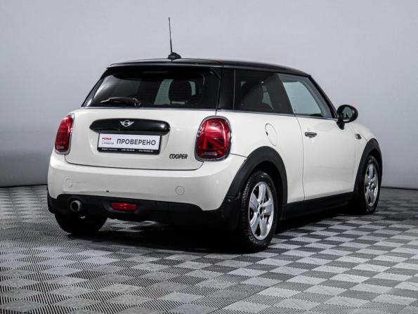 Mini Hatch III (F55/F56) с пробегом 2018 года, цена 1 640 000 рублей, 112752 км, хэтчбек, Автокод Объявления