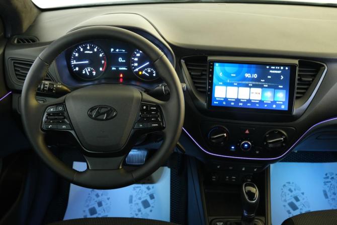 Hyundai Solaris II с пробегом 2017 года, цена 1 279 000 рублей, 126900 км, седан, Автокод Объявления