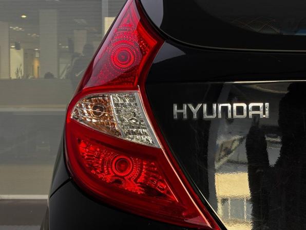 Hyundai Solaris I Рестайлинг с пробегом 2015 года, цена 960 000 рублей, 171714 км, хэтчбек, Автокод Объявления