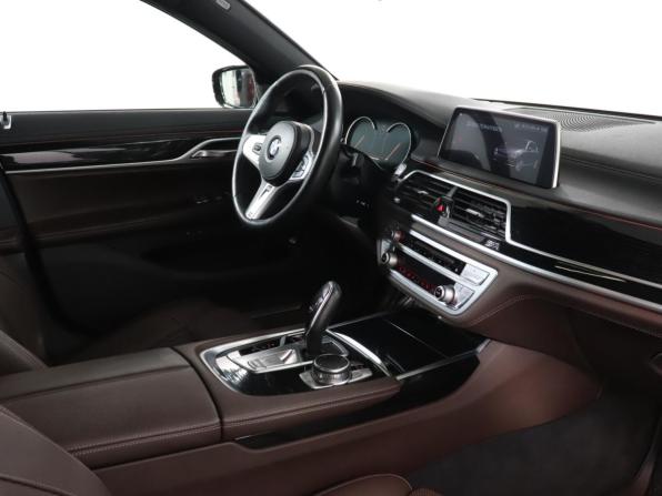 BMW 7 серии VI (G11/G12) с пробегом 2018 года, цена 5 665 990 рублей, 45790 км, седан, Автокод Объявления
