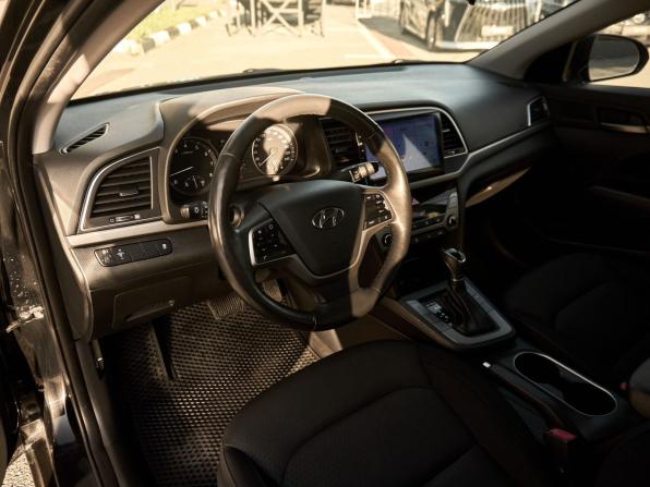 Hyundai Elantra VI (AD) Рестайлинг с пробегом 2018 года, цена 1 730 000 рублей, 93025 км, седан, Автокод Объявления