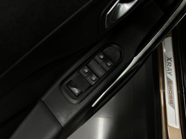 Lada (ВАЗ) XRAY I с пробегом 2021 года, цена 1 240 000 рублей, 89294 км, хэтчбек, Автокод Объявления