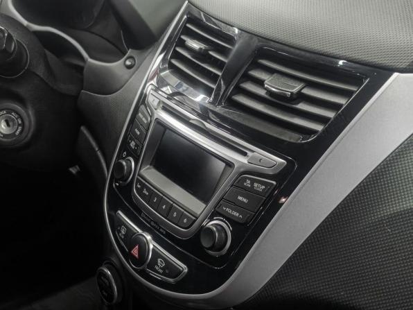 Hyundai Solaris I с пробегом 2014 года, цена 1 019 900 рублей, 111500 км, хэтчбек, Автокод Объявления
