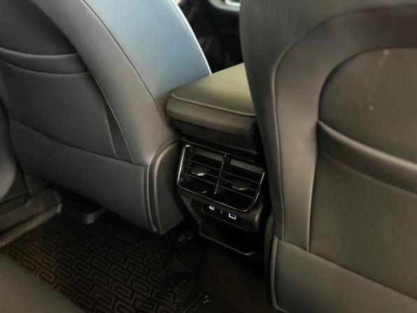 Geely Atlas II с пробегом 2023 года, цена 2 495 000 рублей, 36085 км, внедорожник, Автокод Объявления
