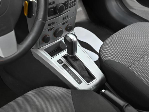 Opel Astra H Рестайлинг с пробегом 2011 года, цена 589 000 рублей, 166000 км, седан, Автокод Объявления