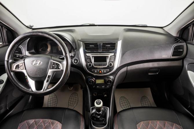 Hyundai Solaris I с пробегом 2011 года, цена 619 000 рублей, 296000 км, седан, Автокод Объявления