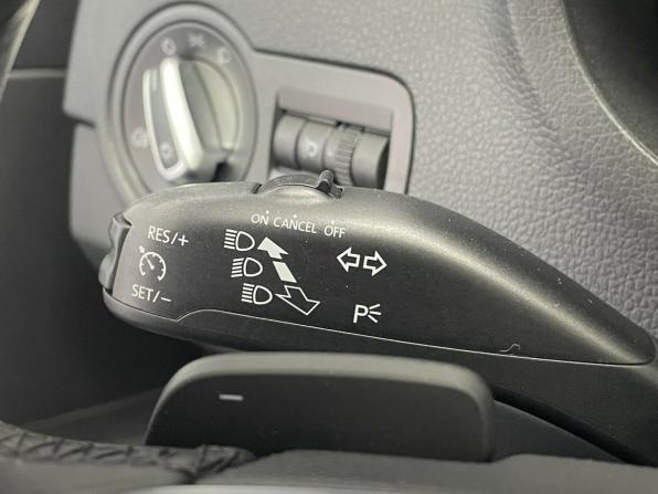 Volkswagen Polo V Рестайлинг с пробегом 2019 года, цена 1 289 000 рублей, 101779 км, седан, Автокод Объявления