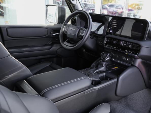Toyota Land Cruiser Prado 250 Series с пробегом 2024 года, цена 10 000 000 рублей, 13900 км, внедорожник, Автокод Объявления