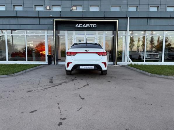 Kia Rio IV с пробегом 2017 года, цена 929 000 рублей, 123000 км, седан, Автокод Объявления