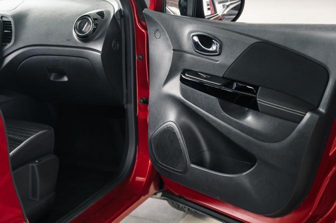 Renault Kaptur I Рестайлинг с пробегом 2021 года, цена 1 200 000 рублей, 145432 км, внедорожник, Автокод Объявления