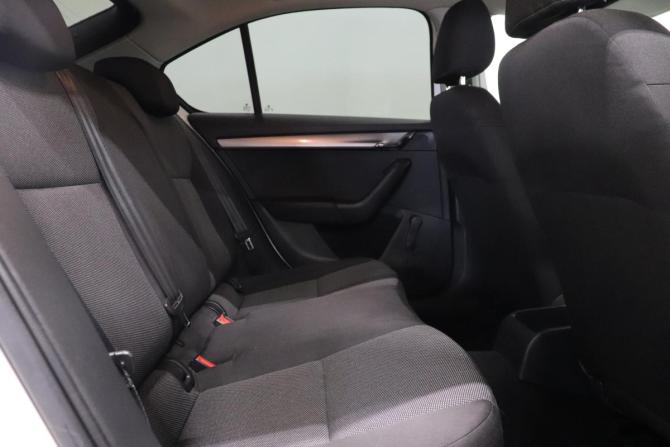Skoda Octavia III (A7) с пробегом 2014 года, цена 927 000 рублей, 179481 км, лифтбек, Автокод Объявления