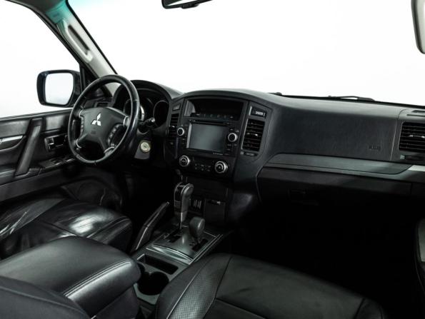 Mitsubishi Pajero IV Рестайлинг 1 с пробегом 2011 года, цена 1 499 777 рублей, 292000 км, внедорожник, Автокод Объявления