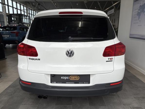 Volkswagen Tiguan I Рестайлинг с пробегом 2011 года, цена 1 049 000 рублей, 238311 км, внедорожник, Автокод Объявления