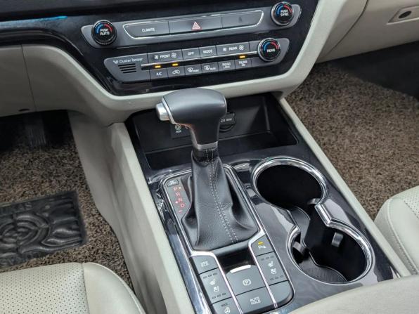 Kia Carnival III с пробегом 2019 года, цена 3 100 000 рублей, 71890 км, минивэн, Автокод Объявления