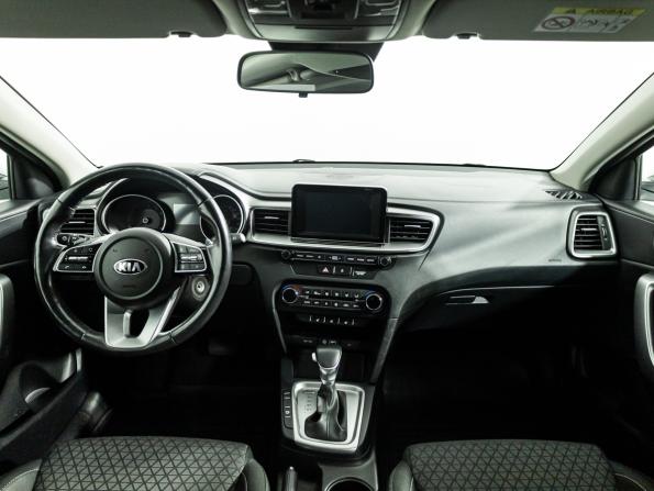Kia Ceed III с пробегом 2019 года, цена 1 899 700 рублей, 61315 км, хэтчбек, Автокод Объявления
